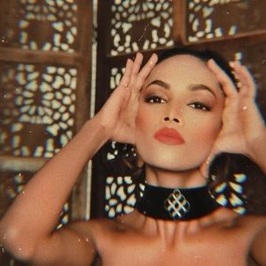 Sultry Choker Necklace